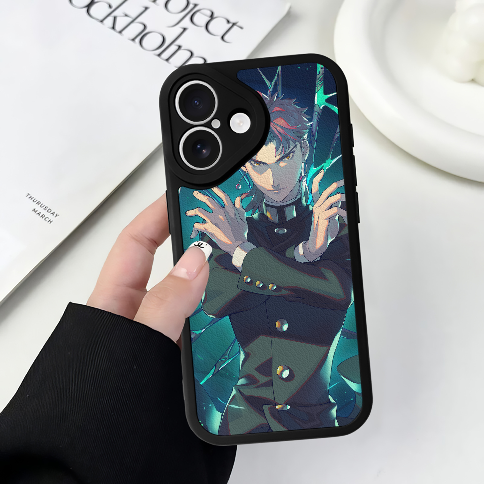（画像用） ジョジョの奇妙な冒険 JoJo's Bizarre Adventure 【iPhone 16シリーズ対応】シリコンスマホケース（レザー調） 材質：シリコン